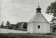 pohled zleva