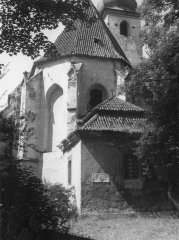 starší foto kostela - zadní část