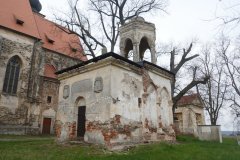 pohled zepředu zprava