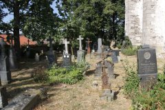 hřbitov u kostela