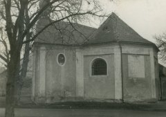 starší foto kostela - pohled zprava