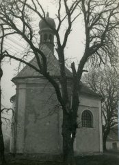 starší foto kostela - pohled zezadu