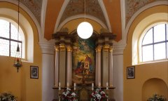 svěcení opraveného kostela - oltář
