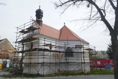 pohled zepředu zprava
