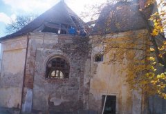 kostel před částečnou opravou