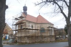 pohled zepředu zprava