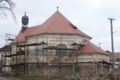 pohled zezadu zprava