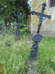 hřbitov u kostela