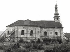 starší foto kostela - pohled zleva