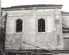 starší foto kostela - pohled zprava