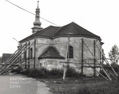 starší foto kostela - pohled zezadu zprava