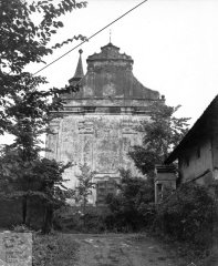 průčelí kostela