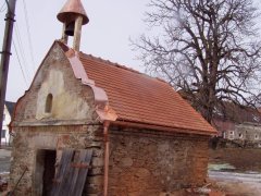 nová střecha na kapli