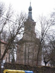 průčelí kostela