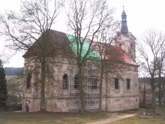 pohled zezadu zleva - oprava střechy