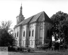 starší foto kostela