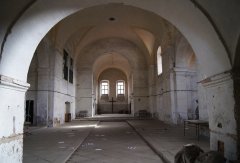 pohled směrem k presbytáři