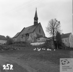 starší foto kostela