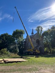 sundávání starého sanktusníku