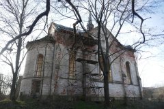 pohled zezadu zleva