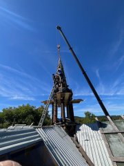 sundávání starého sanktusníku