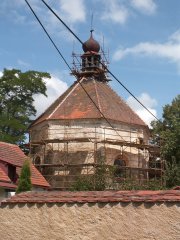 pohled zprava