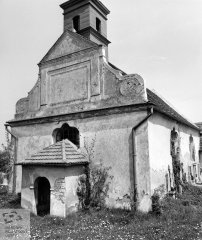 průčelí kostela