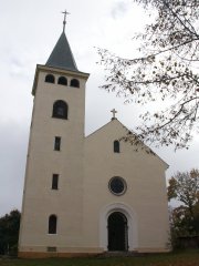 průčelí kaple
