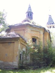 pohled zezadu zleva
