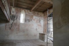 opravená část interiéru kolem kruchty