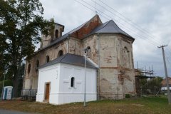 pohled zezadu zprava
