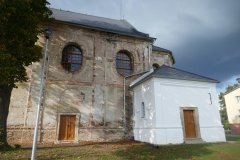 pohled na zadní část zprava