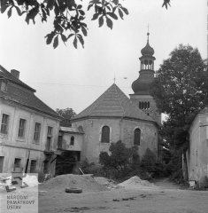 starší foto kostela