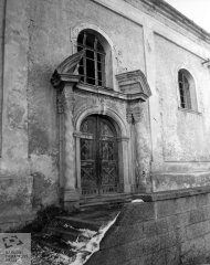 vchod do kaple