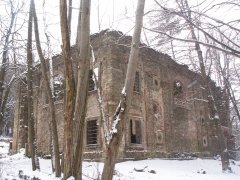 pohled zezadu zleva