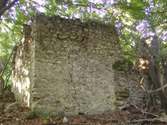 pohled zezadu zleva