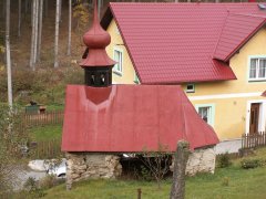 pohled zprava