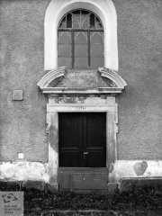 vchod do kostela