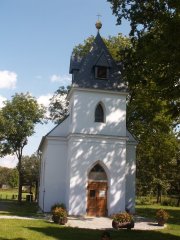 průčelí kaple