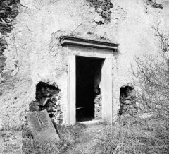 vchod do kostela