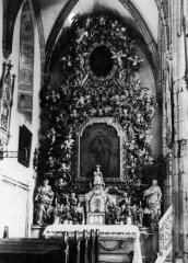 starší foto interiéru kostela - Andělský oltář