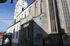 pohled zezadu zprava
