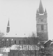 pohled na kostel od západu