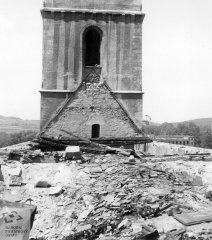 věž kostela po požáru