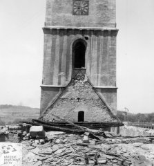 věž kostela po požáru