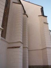 detail opěrných pilířů