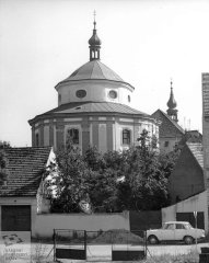 starší foto kostela