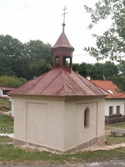 pohled zezadu zleva