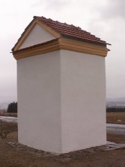 pohled zezadu zleva