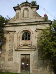 průčelí kostela